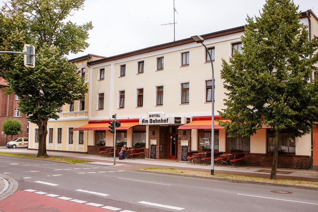 Hotel Am Bahnhof Stendal Exterior photo
